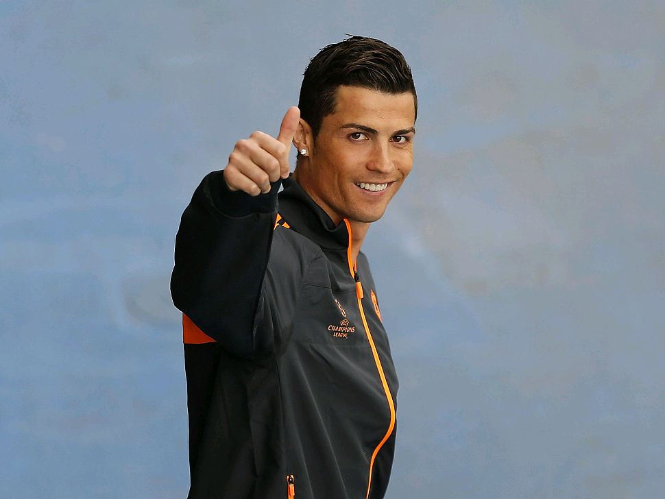 弗里克：当拉菲尼亚开始逼抢时，所有人都会跟着做好准备（弗里克：拉菲尼亚一发动逼抢，全队立刻进入备战状态）