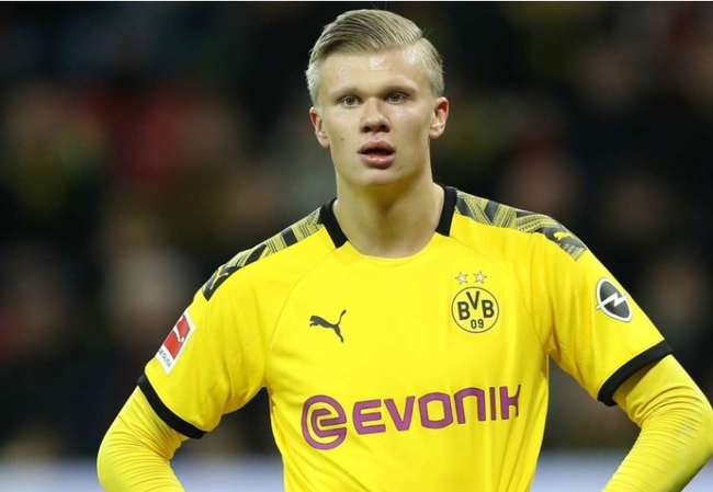 郑钦文回应黑评：我三观比较正，别人挑刺是因为一些比较自信言论（郑钦文回应质疑：自认三观正，自信发言遭挑刺）