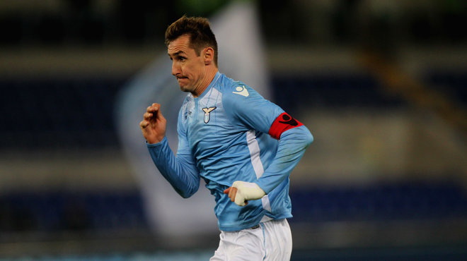 英超前瞻：曼城剑指三分紧追榜首，桑德兰变阵挑战强敌（英超前瞻：曼城力争三分逼近榜首，桑德兰变阵硬碰强敌）