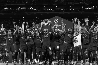 阿尔特塔：孔帕尼做什么都会很出色，他干得这么好我非常开心