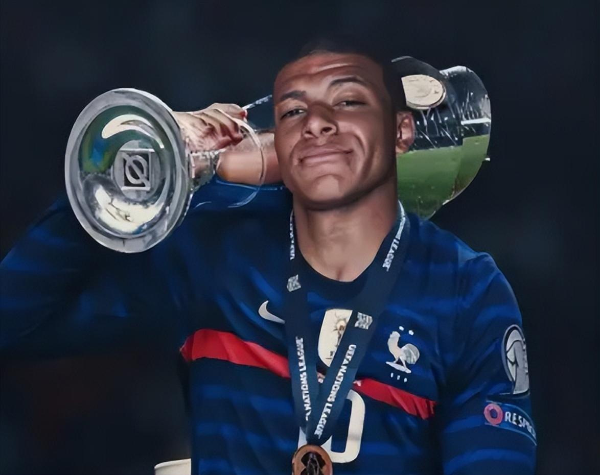 是否会离开国安？法比奥回应：只要国安需要我，我就不离不弃（法比奥谈去留：只要国安需要，我绝不离开）