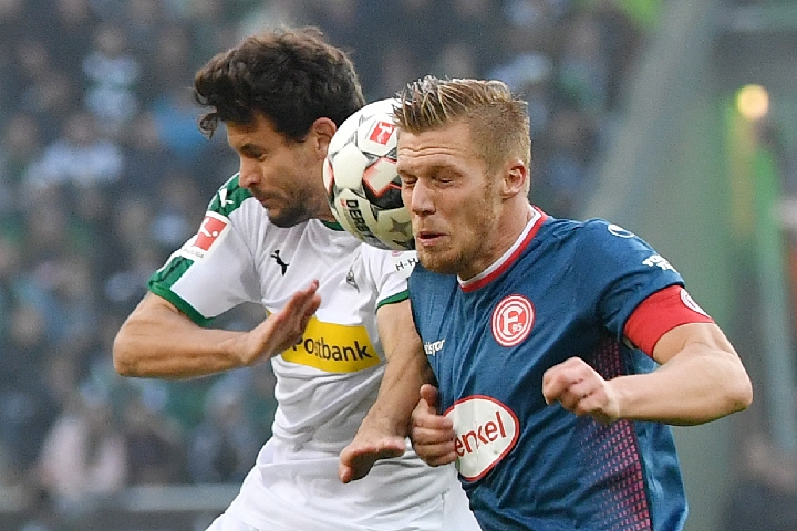 罗马诺：弗拉霍维奇与尤文谈续约无任何进展，拜仁也暂停追求（罗马诺：尤文与弗拉霍维奇续约谈判停滞，拜仁暂缓追逐）