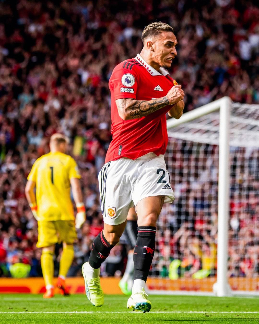 意媒：多夫比克左股直肌腱受伤，预计将缺席大约4到6周的时间（意媒：多夫比克左股直肌腱受伤，预计缺阵4至6周）