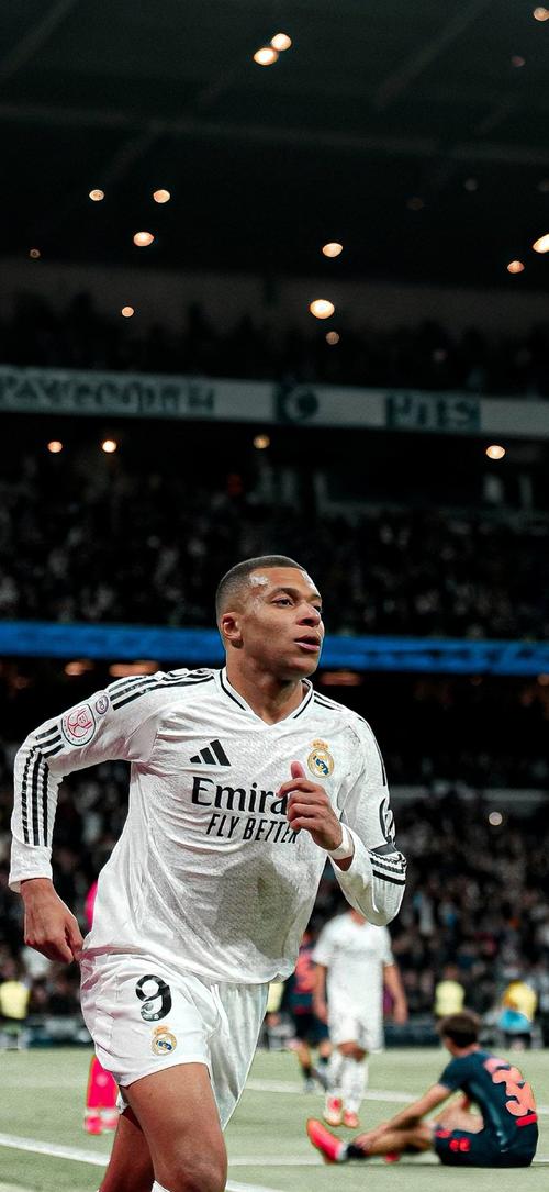 贝克汉姆：梅西来迈阿密国际不是为了养老！而是为了赢球！（贝克汉姆：梅西加盟迈阿密国际不是来养老的，而是为争胜而来）