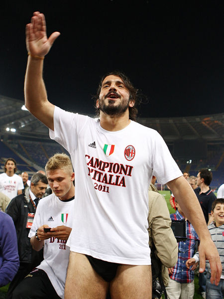 王励勤1番呼吁引争议，莎头不该被关注？球迷戳破残酷现实！（王励勤发声引争议：莎头是否被过度关注？球迷揭开残酷真相）