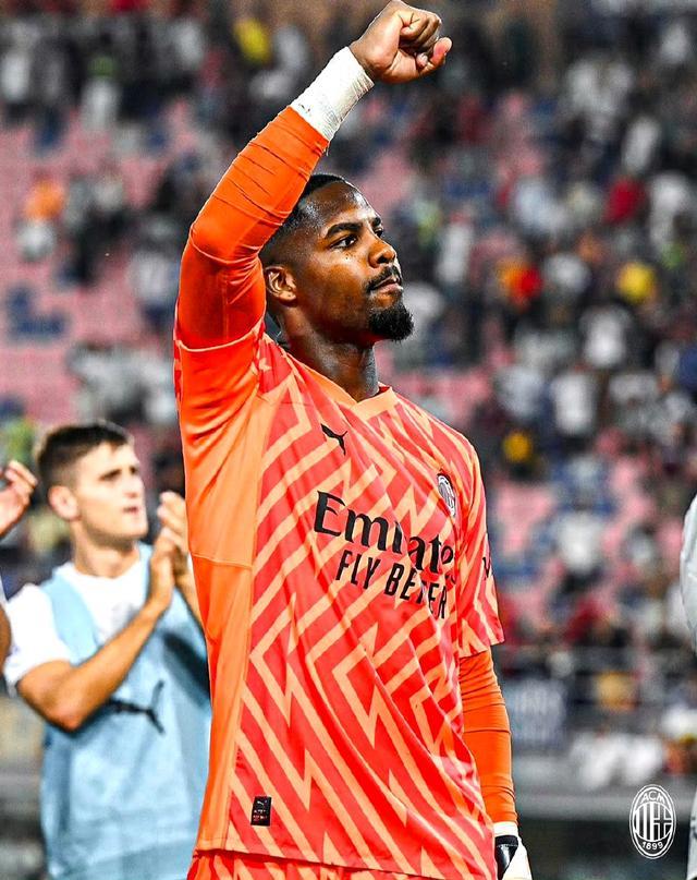 半场战报：霍芬海姆3-0奥格斯堡，布格尔1射1传，巴祖马纳-杜尔破门（半场：霍芬海姆3-0领先奥格斯堡，布格尔传射建功，巴祖马纳-杜尔破门）