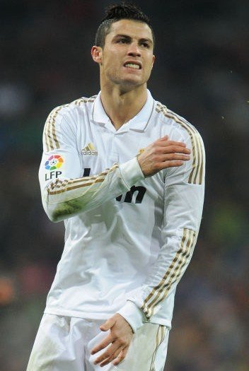 约基奇单节7中7怒砍19分，掘金单节轰下40分（约基奇单节7投全中砍下19分，掘金一节轰出40分）