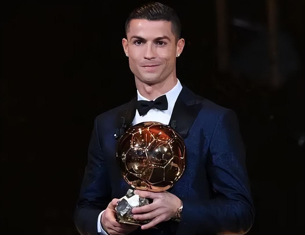 记者：拜仁即将签下17岁的厄瓜多尔中卫奥拉亚（记者称拜仁接近签下17岁厄瓜多尔中卫奥拉亚）